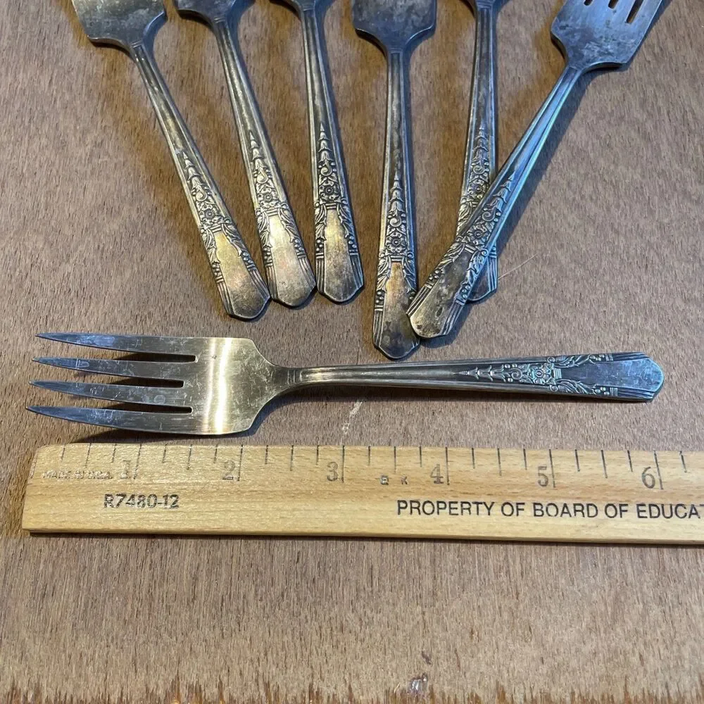 Oneida Simeon L & George H Rogers Dessert Forks 7 Pcs Silver Plate Jasmin
